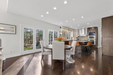 Eat In Kitchen