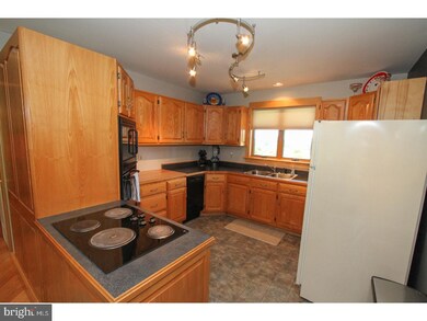 849 Hoffmansville Rd, Barto, PA 19504 - photo 6