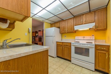 7 Peacock Place unit 1000, Howell, NJ 07731 - photo 7