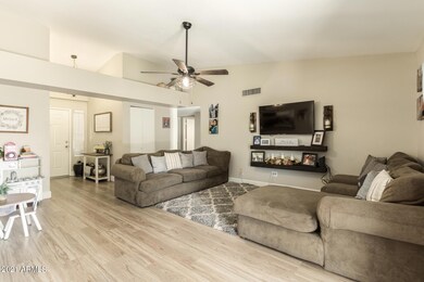 131 W Ivyglen St, Mesa, AZ 85201 - photo 5