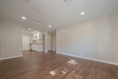 7269 Wiley Rd, Houston, TX 77016 - photo 6