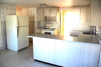 14 Cutler St, Lawrence, MA 01843 - photo 5