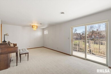 930 17th St unit 24, Moline, IL 61265 - photo 2