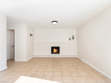 139 Monna St, Sugar Grove, IL 60554 - photo 6