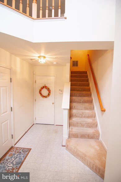 4162 Brown Bark Cir, Randallstown, MD 21133 - photo 3