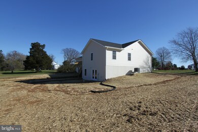 28049 Strawberry Hill Rd, Rhoadesville, VA 22542 - photo 4