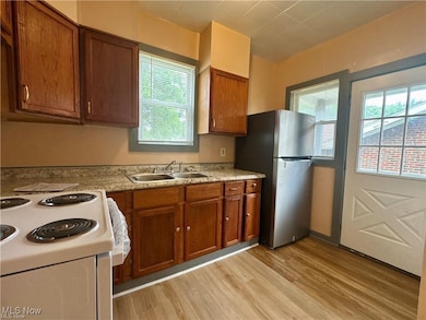 993 Concord Ave, Akron, OH 44306 - photo 7