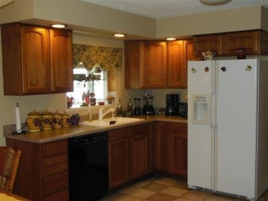 3959 Wright Cir, Gary, IN 46408 - photo 7