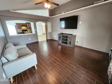 14417 Desert Sage Dr, Horizon City, TX 79928 - photo 7