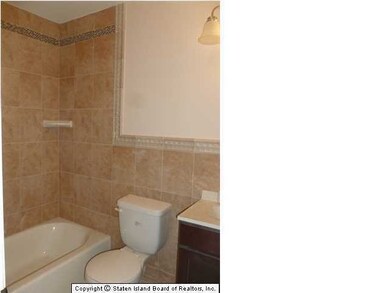 131 Aviston St unit 1, Staten Island, NY 10306 - photo 4
