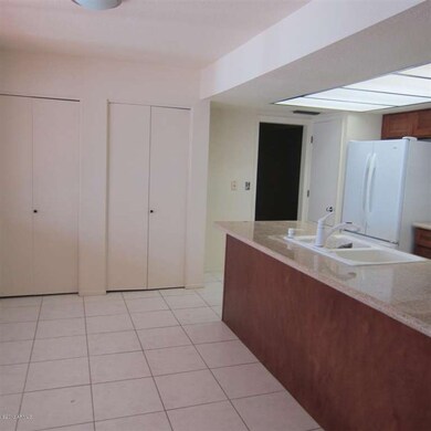 Eat-In Kitchen