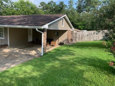 right side yard and fence