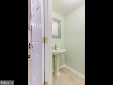 46809 Keswick Square, Sterling, VA 20165 - photo 6