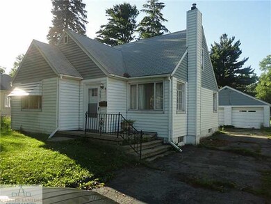 303 E Hodge Ave, Lansing, MI 48910 - photo 2
