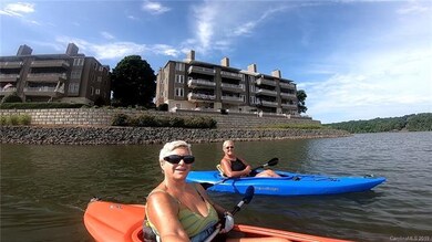 9817 Emerald Point Dr unit 12, Charlotte, NC 28278 - photo 3