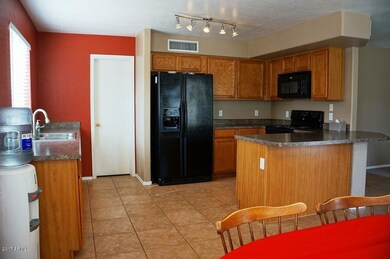 KITCHEN (2)