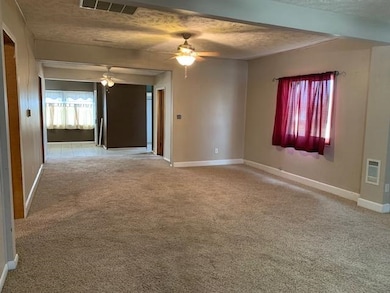 727 Elm St, Minneapolis, KS 67467 - photo 2