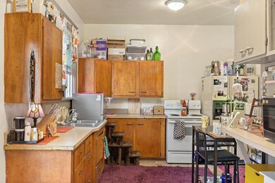 Kitchen-334 Yellowstone