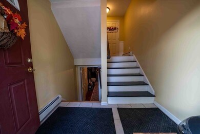 42 Arlington St, Haverhill, MA 01830 - photo 3