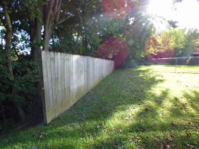 520 N Oak St, Loogootee, IN 47553 - photo 4