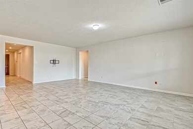3709 Banbury Ln, Pearland, TX 77584 - photo 6