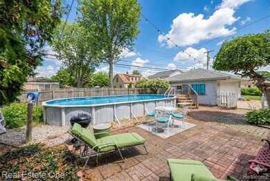 22915 E 13 Mile Rd Mile Rd, St. Clair Shores, MI 48082 - photo 4