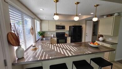 6430 Bankside Dr unit 12, Houston, TX 77096 - photo 5