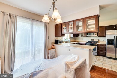 45622 Whitcomb Square, Sterling, VA 20166 - photo 5