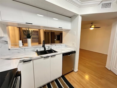 12500 SW 5th Ct unit M412, Pembroke Pines, FL 33027 - photo 3