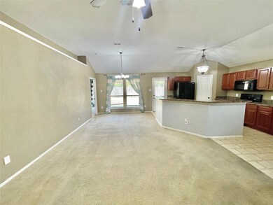 4604 Sapphire Ln, Granbury, TX 76049 - photo 2