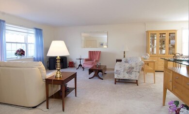 19 Canborne Way, Suffield, CT 06078 - photo 7