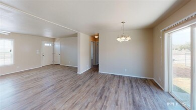 10645 Spur St, Winnemucca, NV 89445 - photo 6