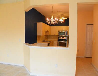 Eat-in Kitchen