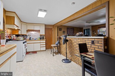 16 Chestnut St, Millville, NJ 08332 - photo 5