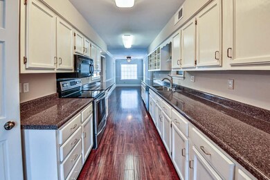 8749 Abbotsbury Place N, Cordova, TN 38016 - photo 5