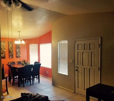 Dining with Entrance
