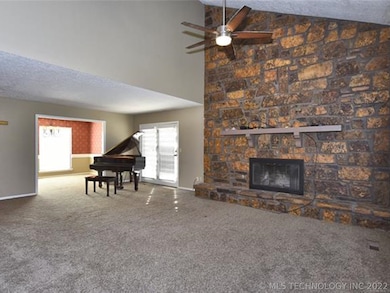 2733 S Elder Ave, Broken Arrow, OK 74012 - photo 3