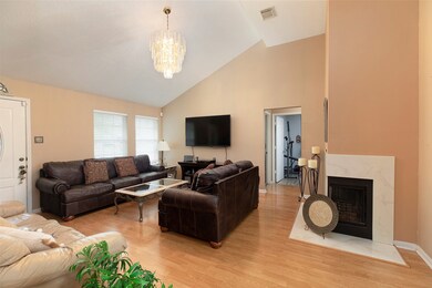 7911 Woodland Oaks Ct, Houston, TX 77040 - photo 3