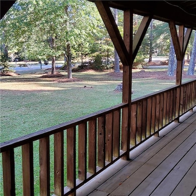 Rocking chair front porch (over viewing front yard)