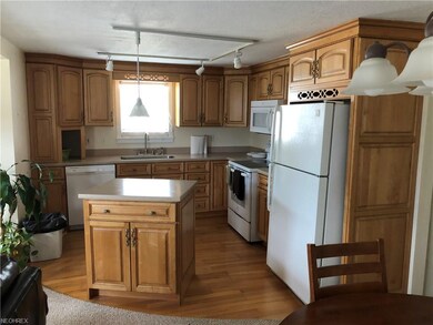 4360 E Lake Rd, Sheffield Lake, OH 44054 - photo 5