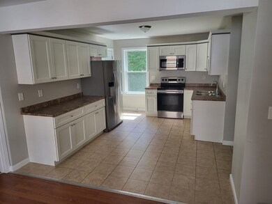 53 Moore St unit 1, Chicopee, MA 01013 - photo 2