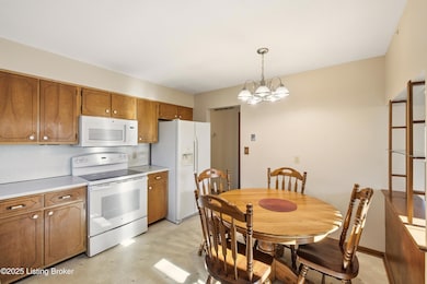 9106 Pomona Place, Louisville, KY 40272 - photo 6