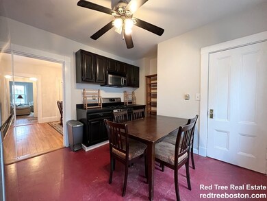 24 Middle St unit 2, Newton, MA 02458 - photo 5