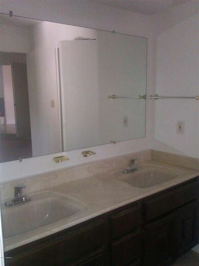 Double sinks in Master Bathroom