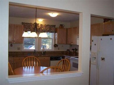 8 Lamplighter Ln, South Easton, MA 02375 - photo 5