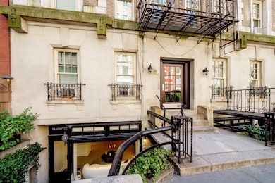 106 W 13th St unit 30, New York, NY 10011 - photo 6