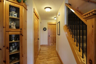 320 Jodie Ct Grand Rapids MI-large-007-7