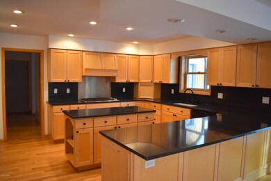 81 Moonbeam Cir, Hawley, PA 18428 - photo 5