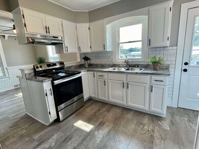 1011 E Water St, Princeton, IN 47670 - photo 5