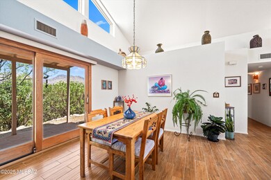 11-Dining Area